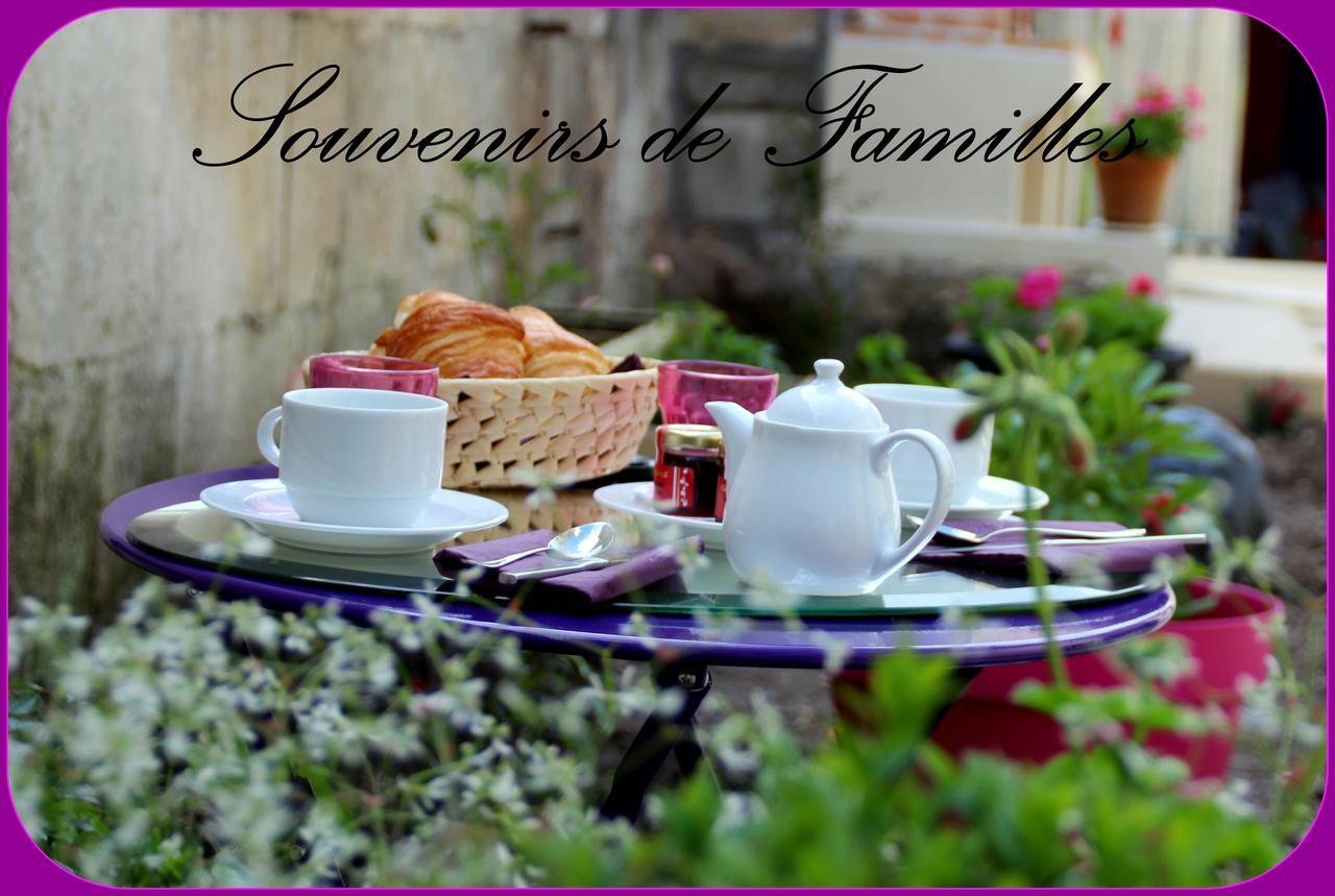 סנטה Hotel Souvenirs De Familles מראה חיצוני תמונה